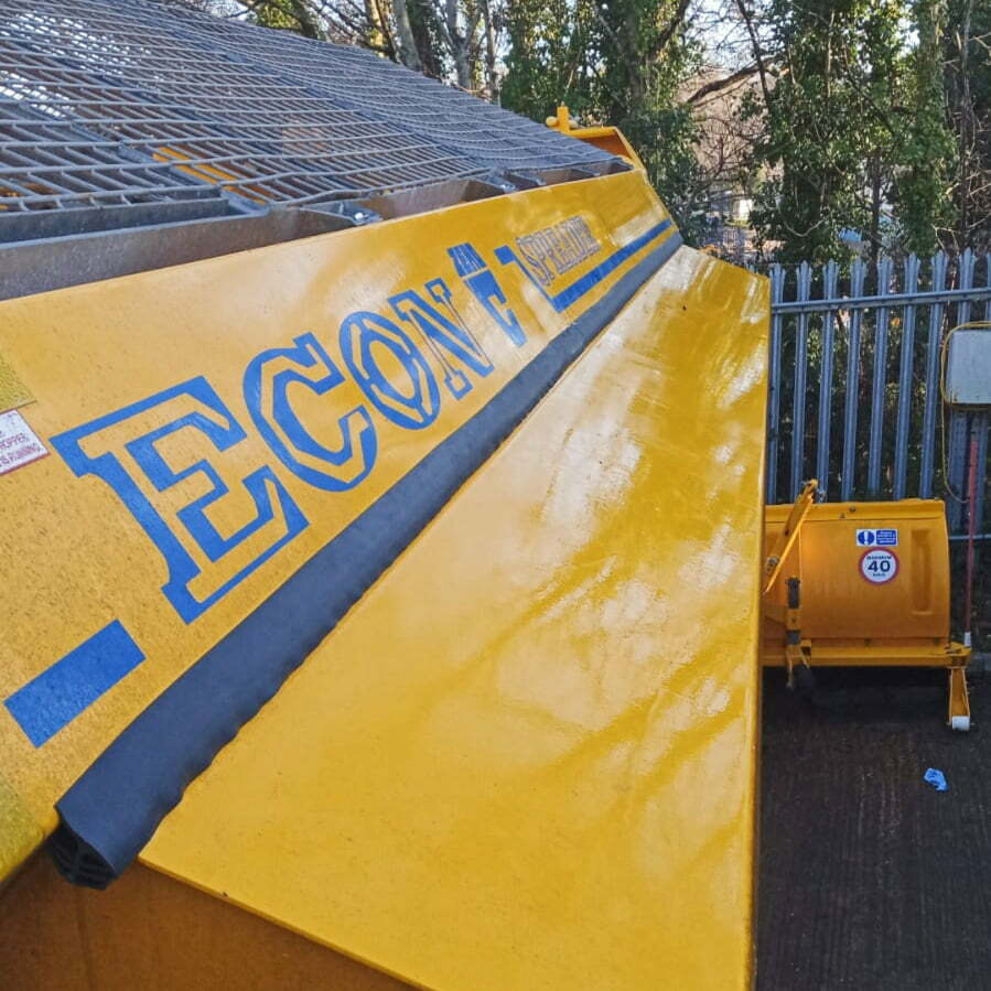 RCES1054 - Rubber Expansion Seal on Gritting Truck