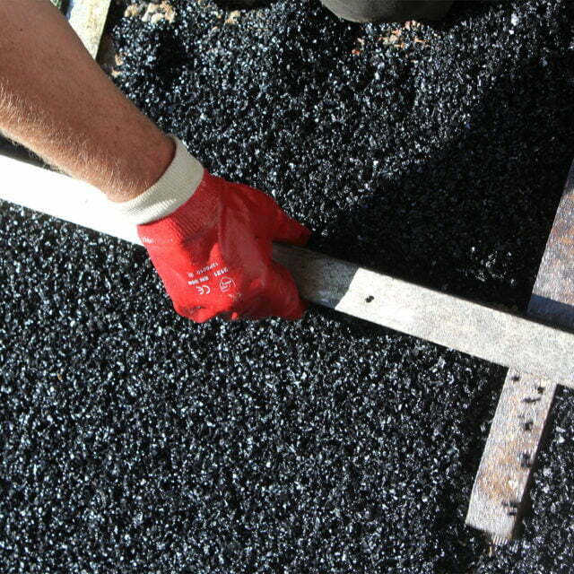 RUBBAPOUR-BASE RubbaPour Wet Pour SBR Base